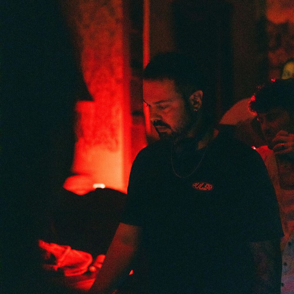 Este domingo toca bailar en familia En esta ocasión @rubenaller_ se encargará de cerrar la sesión ️⸻ @lajartatarragona Entrada GRATUITA De 18 a 23h