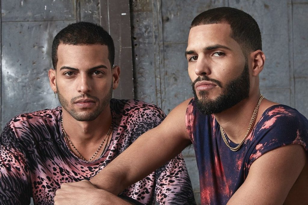 slideshow-1648565622