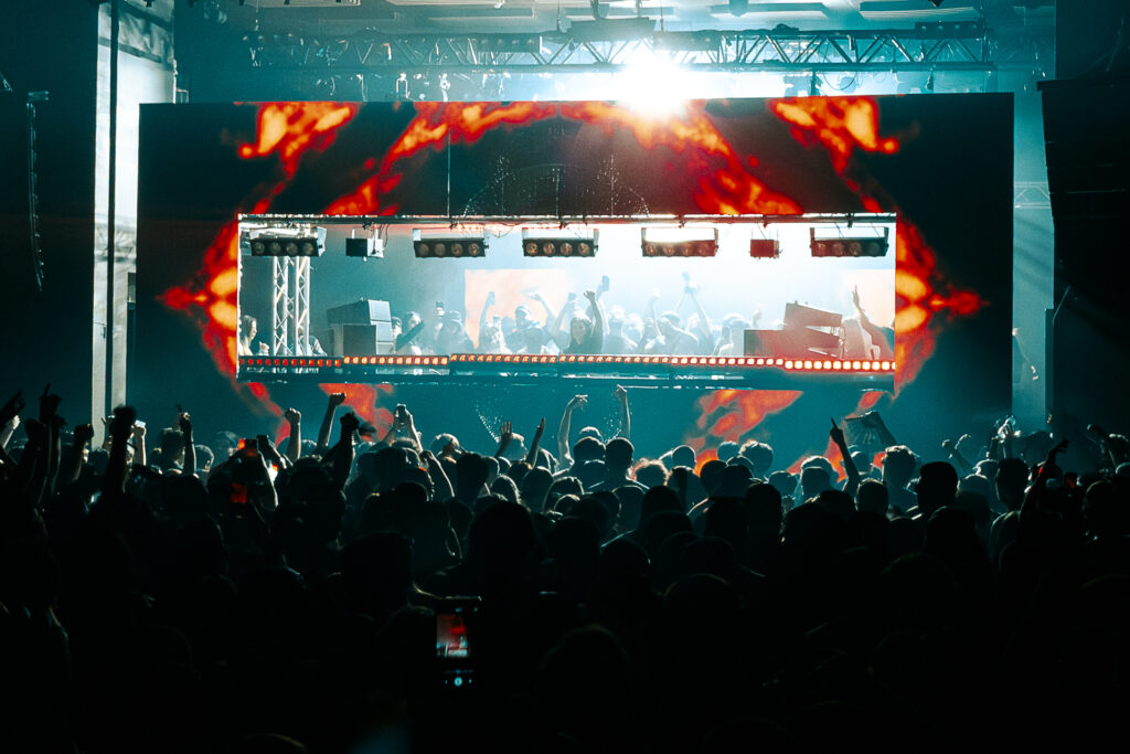 Sound Waves xmas 2025